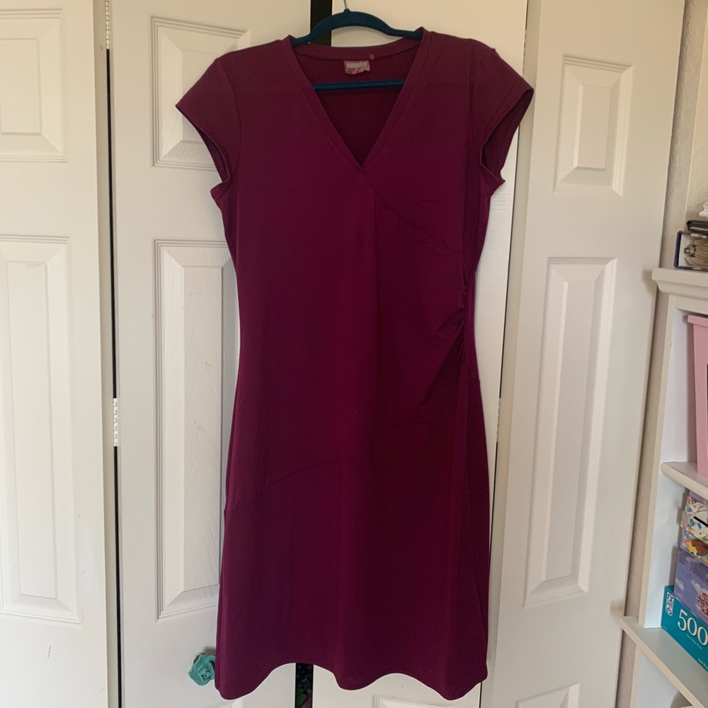 Athleta Purple Ruched v neck short sleeve dress